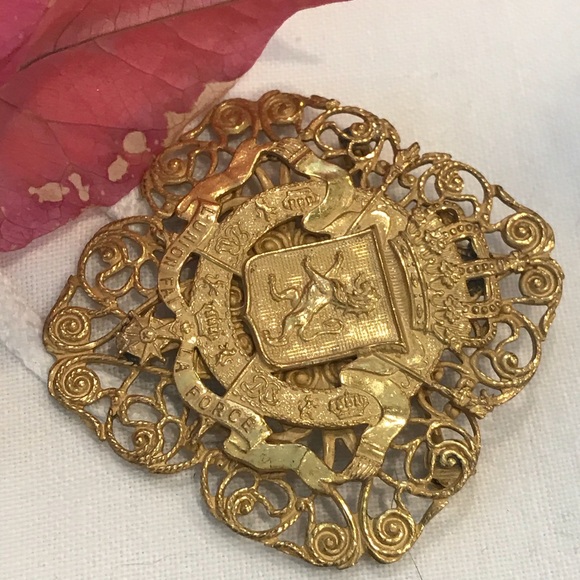 Jewelry - Talbots Vintage Gold Brooch
